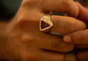 Asymmetrical or Geometric Shapes