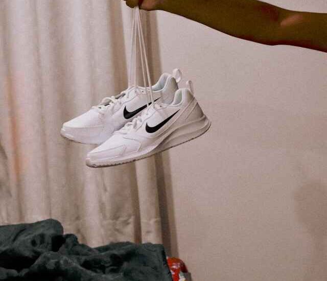 Nike Size 16 sneakers offer superior comfort, durability, and performance. Explore large-size options including Nike Size 14, 15, 16, and 17 for perfect fit.