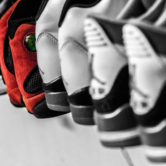 How to Evaluate Sneaker Build and Quality Before Buying Online